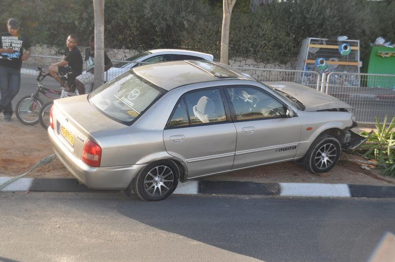 بالصور: حادث طرق ذاتي في شارع تساهل بمدينة اللد دون وقوع إصابات